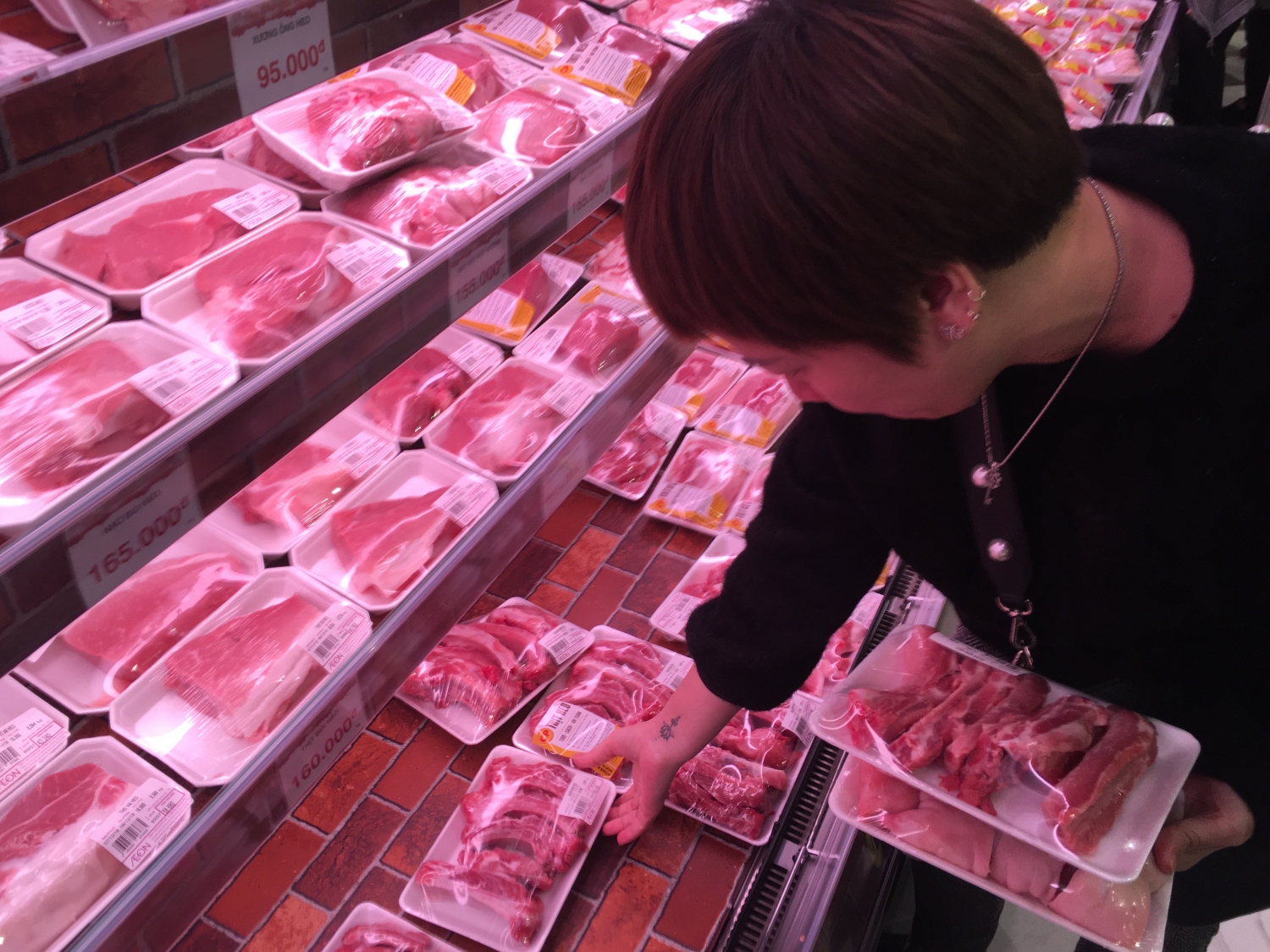 nhập khẩu thịt bình ổn thị trường dịp Tết