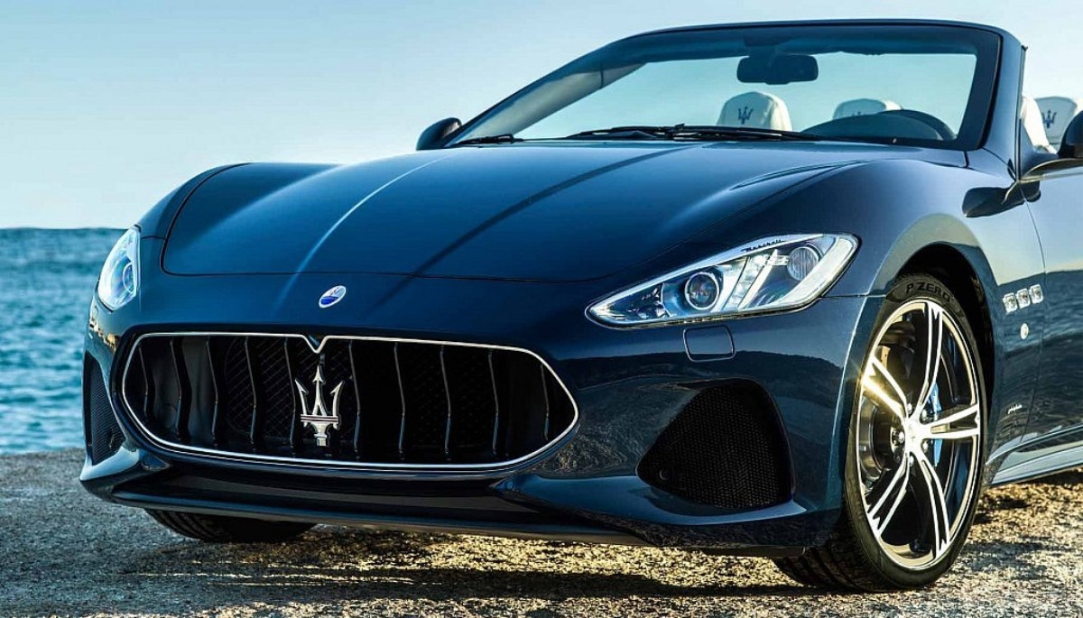 Chiếc Maserati GranTurismo biển đẹp gây tai nạn – Tài xế bỏ trốn